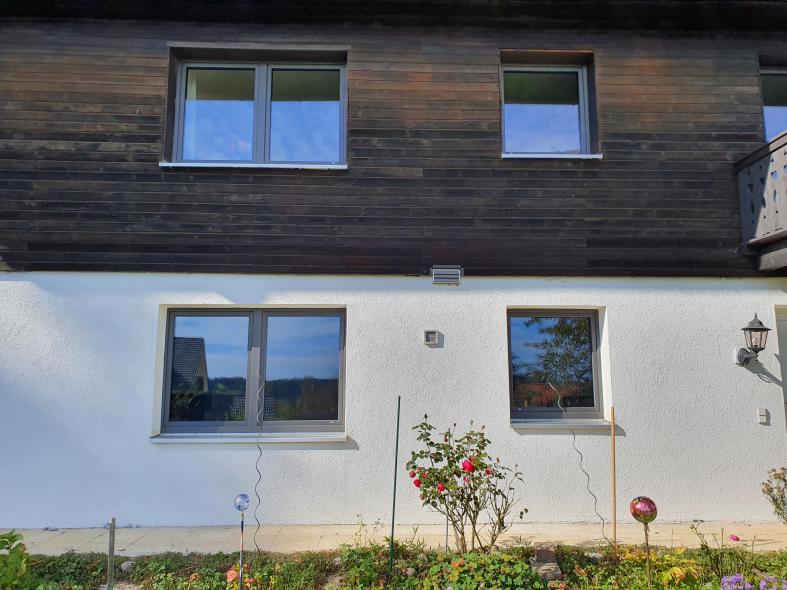 Fenster in anthrazit bei Einfamilienhaus